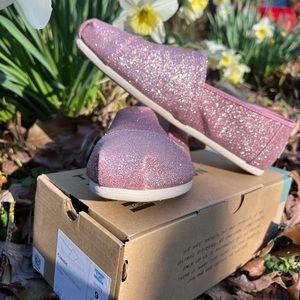 Tom’s Alpargata Speckle Slip ons size 9 pink